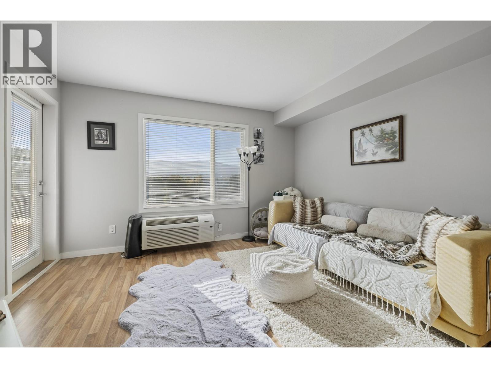 406 1550 Dickson Avenue, Kelowna