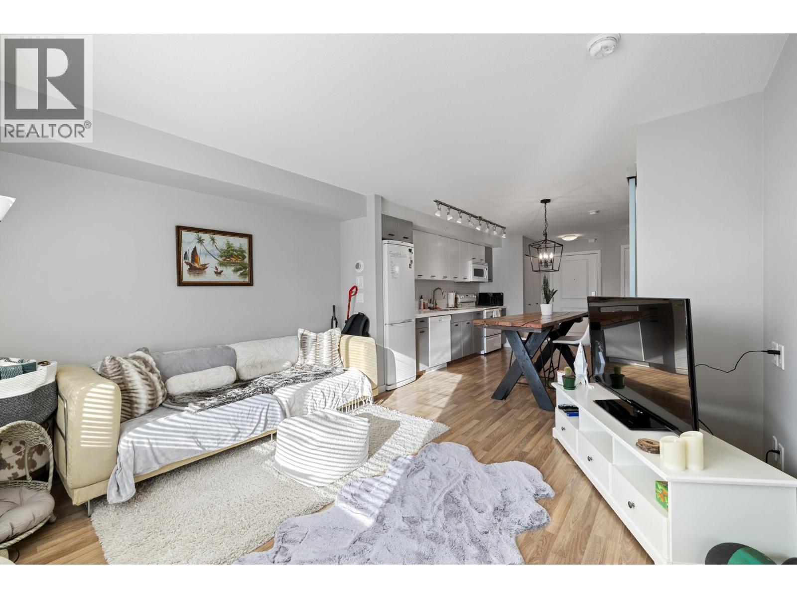 406 1550 Dickson Avenue, Kelowna
