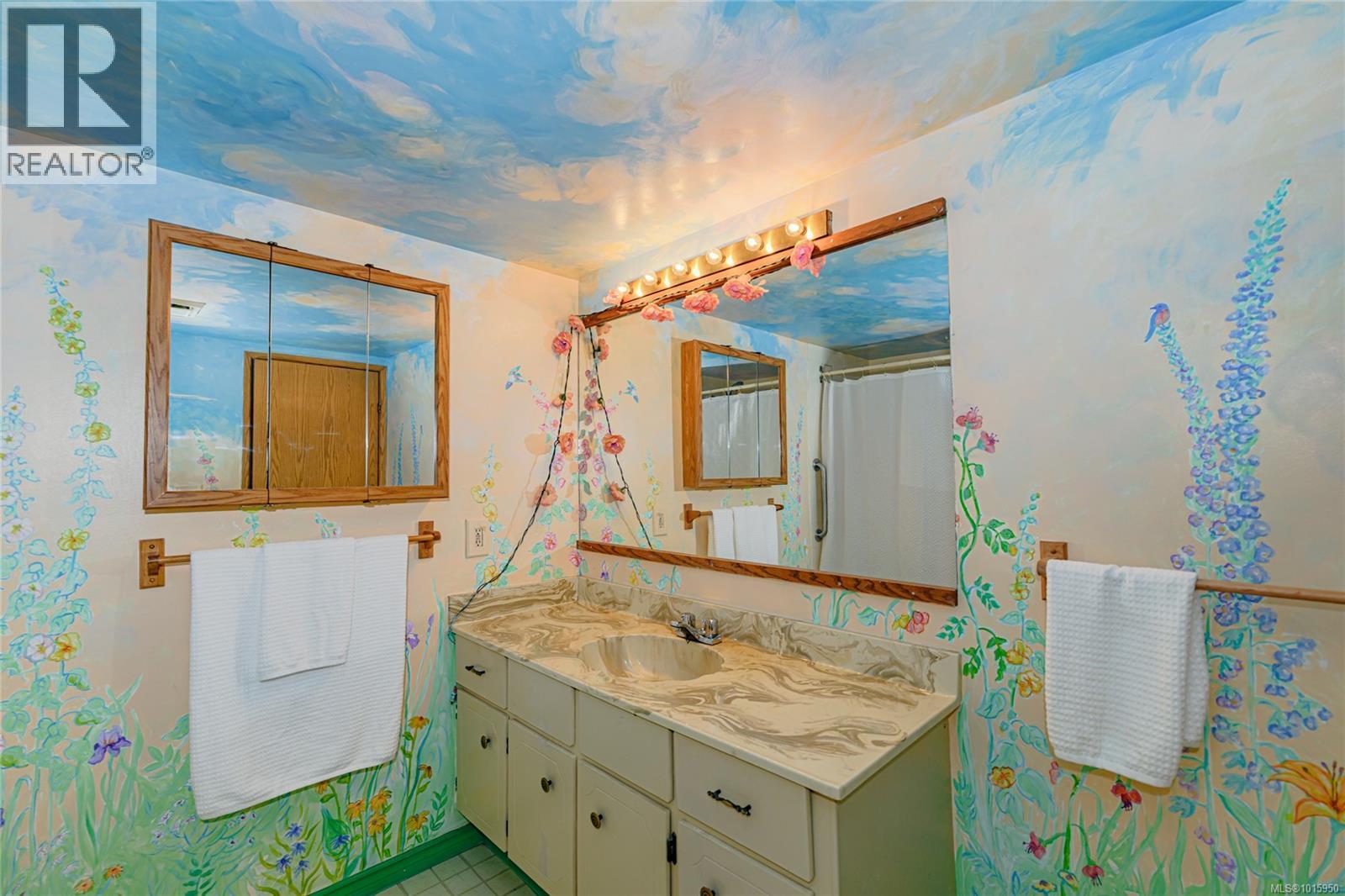 311 1010 Bristol Road, Saanich