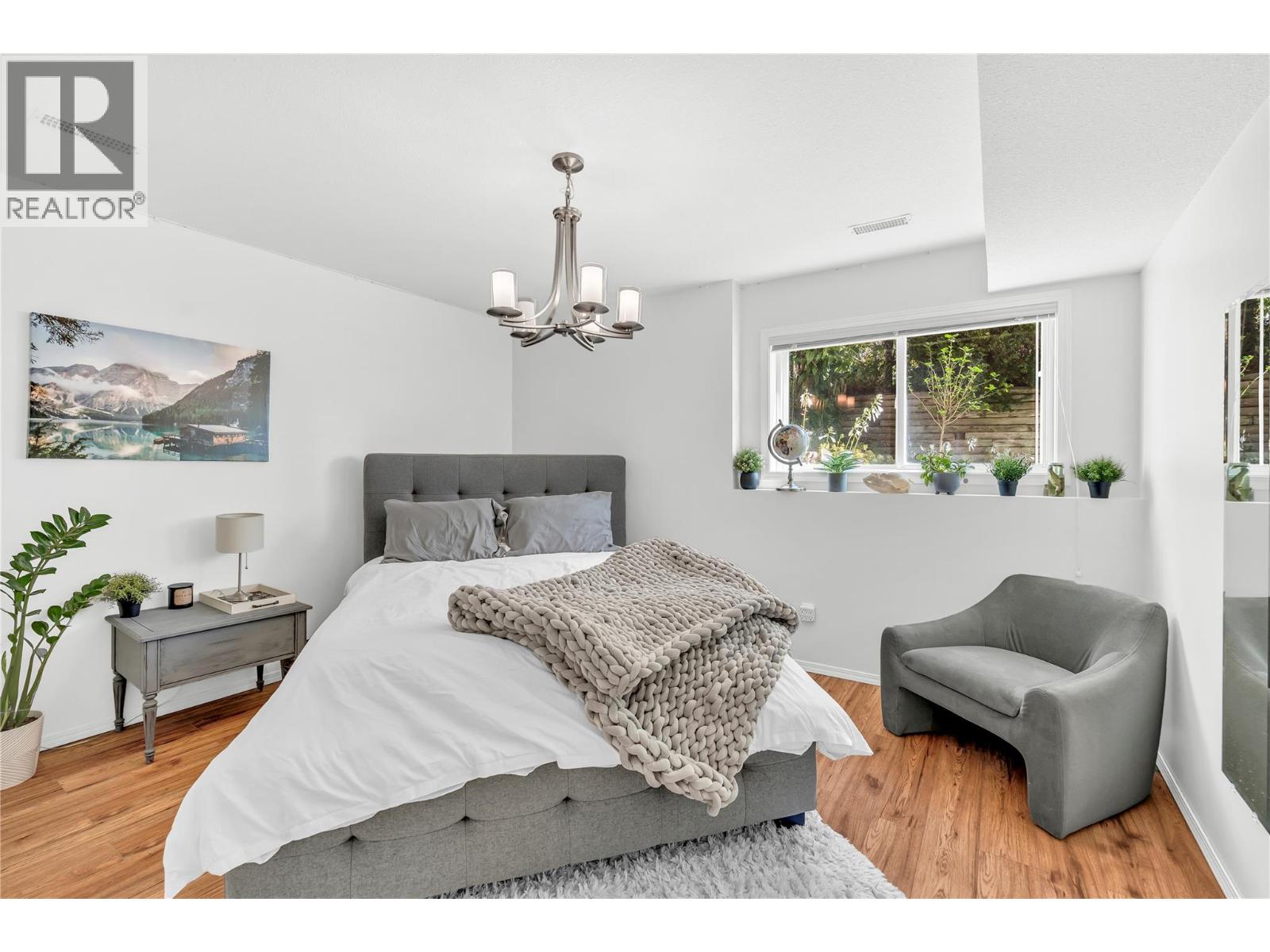  2084 Shamrock Drive, West Kelowna
