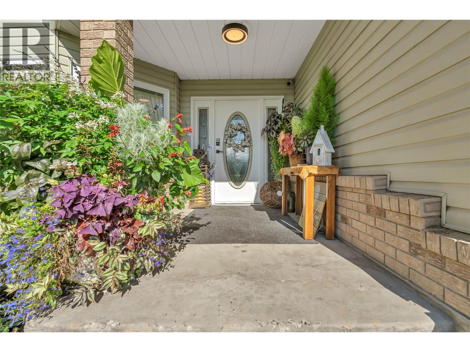  2084 Shamrock Drive, West Kelowna