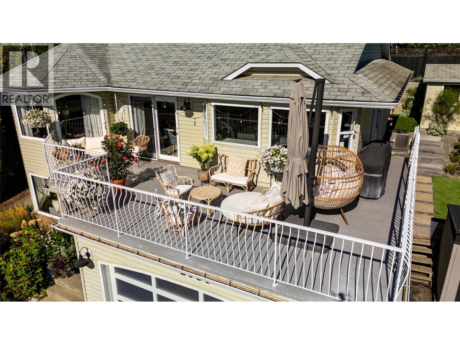  2084 Shamrock Drive, West Kelowna