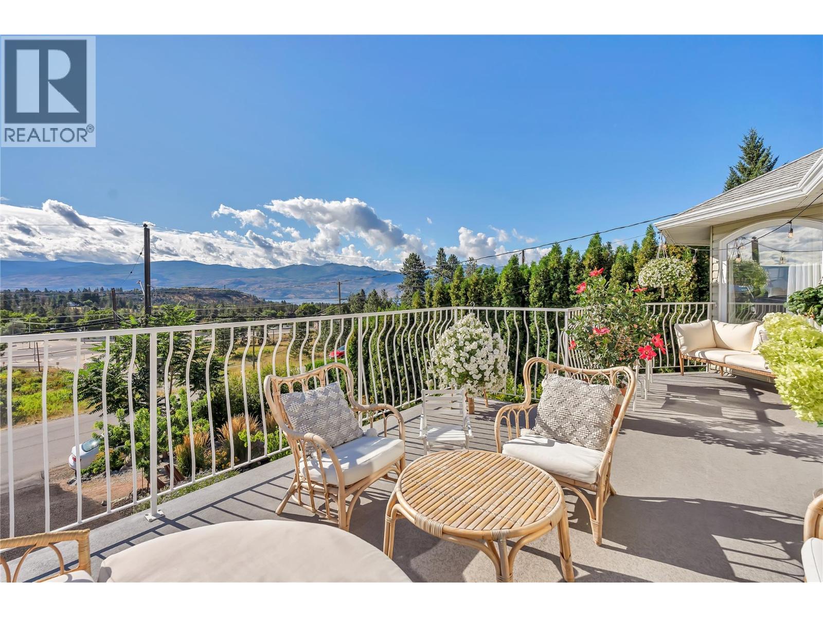  2084 Shamrock Drive, West Kelowna