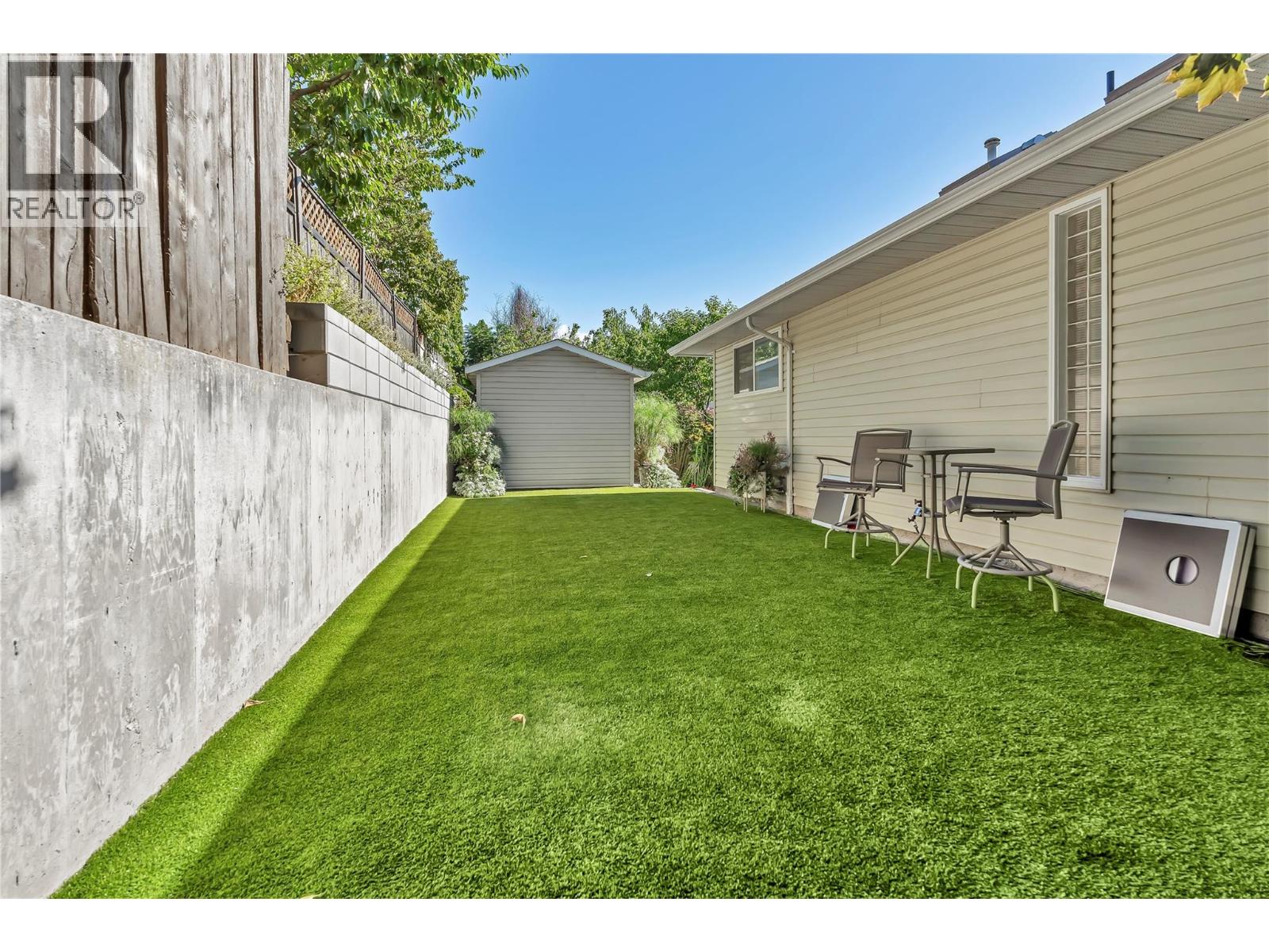  2084 Shamrock Drive, West Kelowna