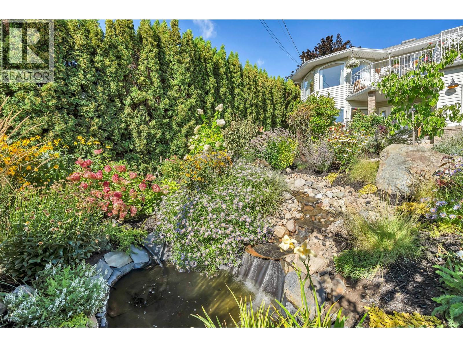  2084 Shamrock Drive, West Kelowna