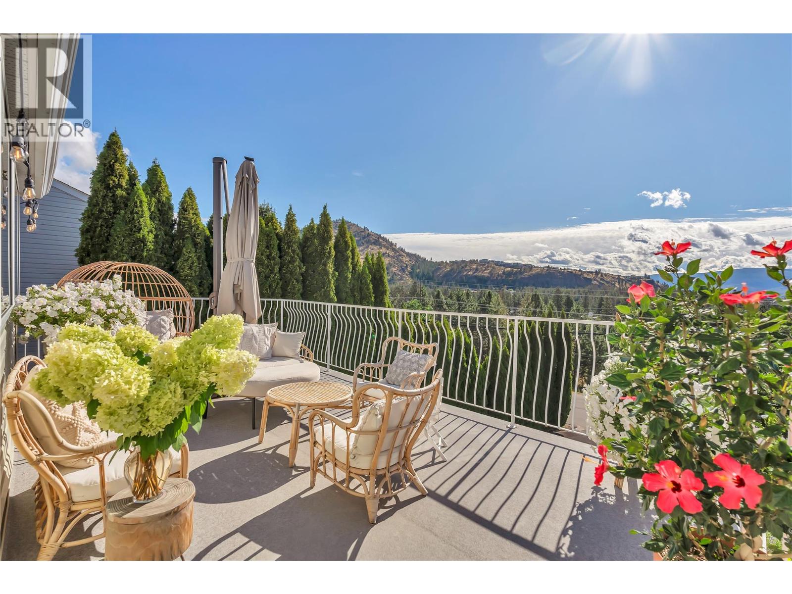  2084 Shamrock Drive, West Kelowna