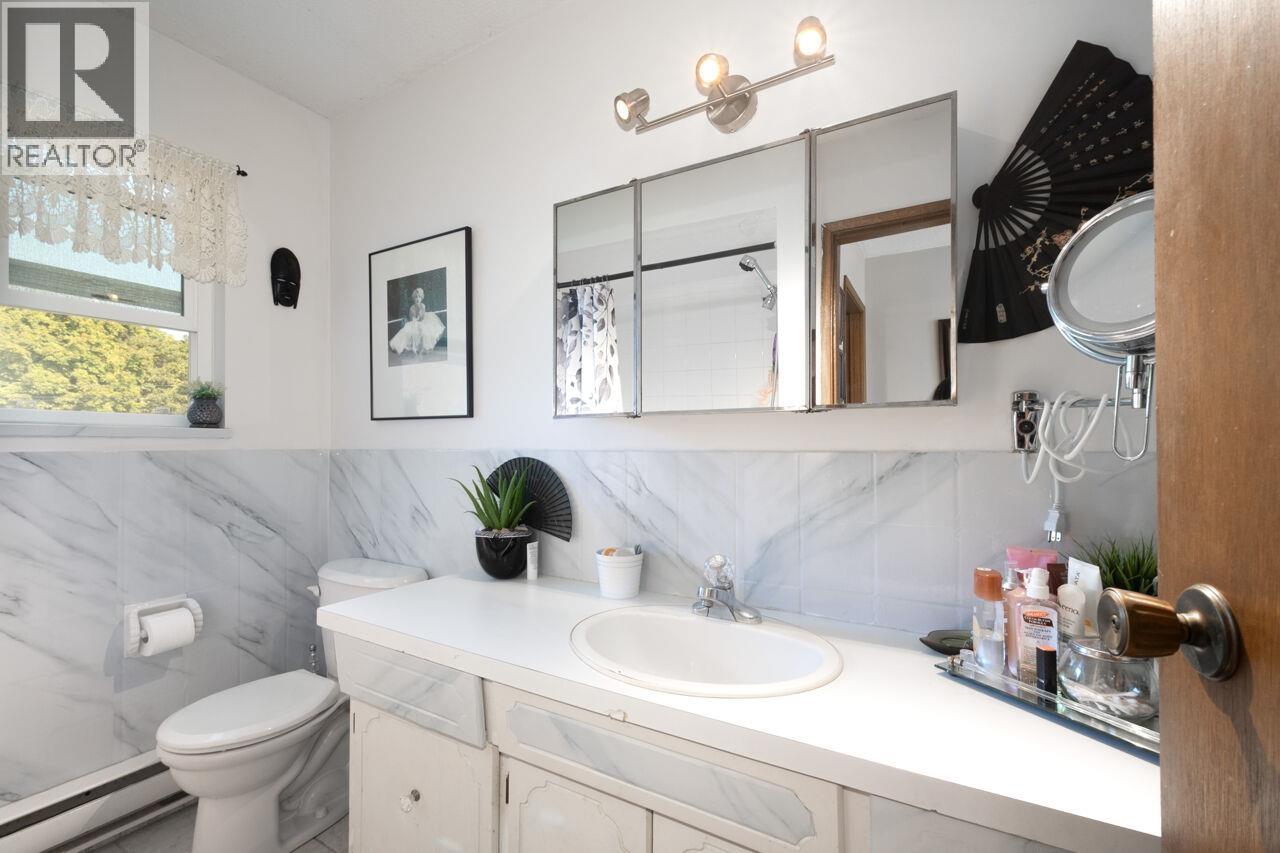 2155-57 W 15TH AVENUE, Vancouver