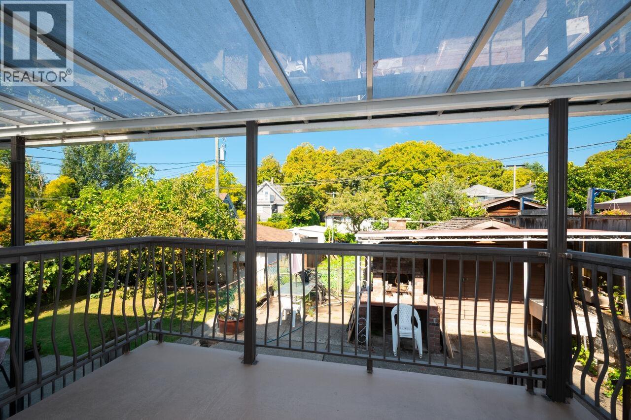 2155-57 W 15TH AVENUE, Vancouver