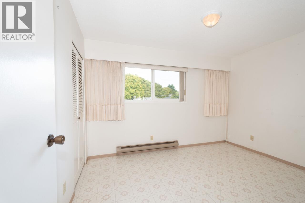 2155-57 W 15TH AVENUE, Vancouver