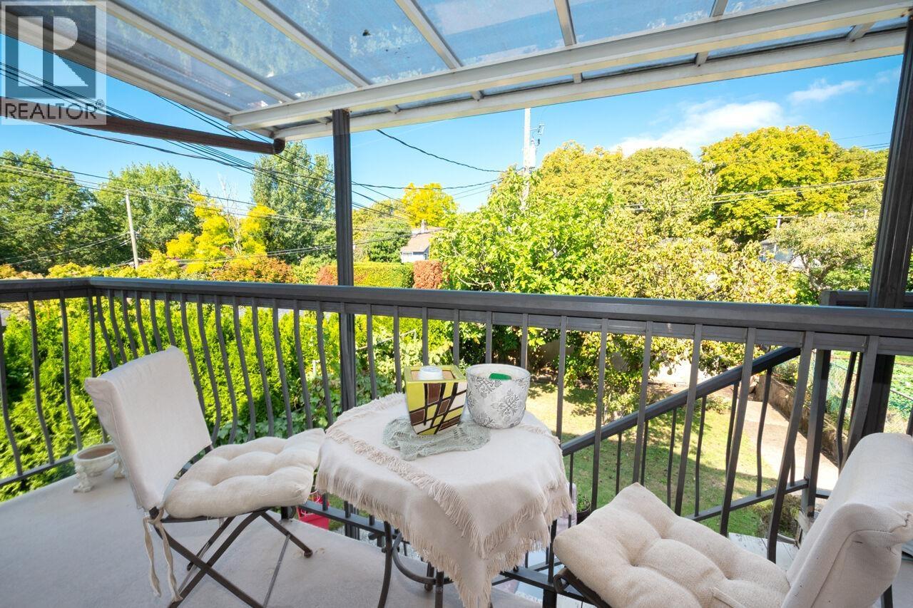 2155-57 W 15TH AVENUE, Vancouver