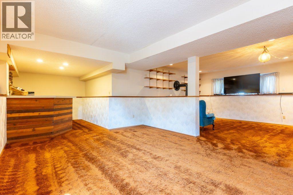 Single Family House Bi-level for Sale in  Iris Court SE Connaught Medicine Hat 