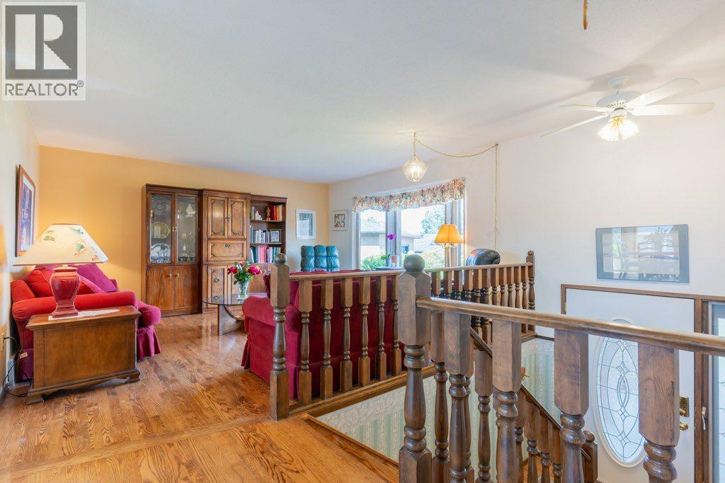 Single Family House Bi-level for Sale in  Iris Court SE Connaught Medicine Hat 