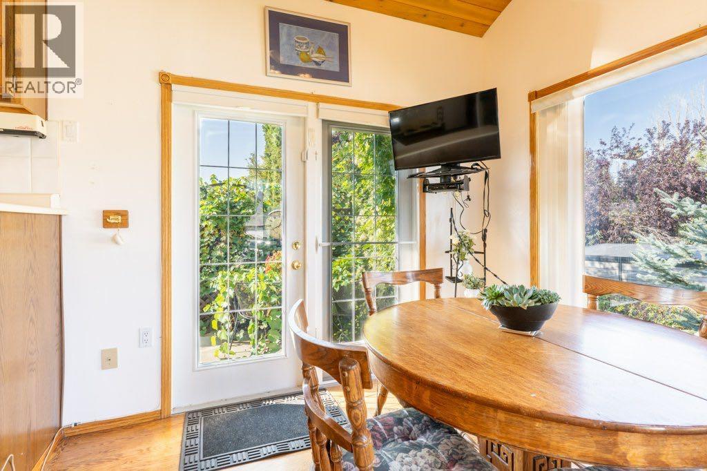 Single Family House Bi-level for Sale in  Iris Court SE Connaught Medicine Hat 