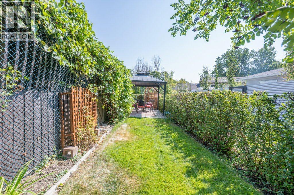 Single Family House Bi-level for Sale in  Iris Court SE Connaught Medicine Hat 