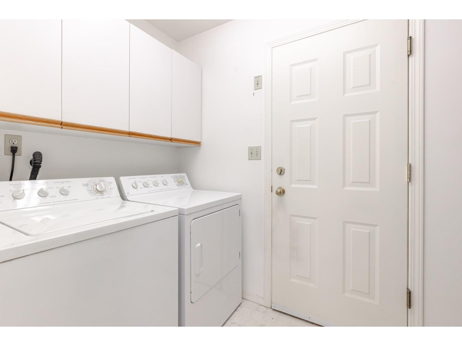 10467 GLENBROOK GROVE, Surrey