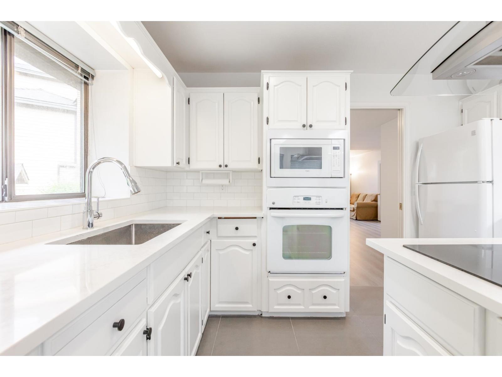 10467 GLENBROOK GROVE, Surrey