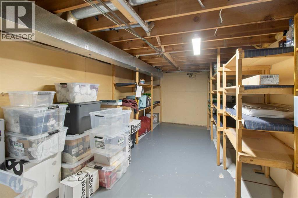 Single Family House for Sale in  Lake Mead Crescent SE Lake Bonavista Calgary 