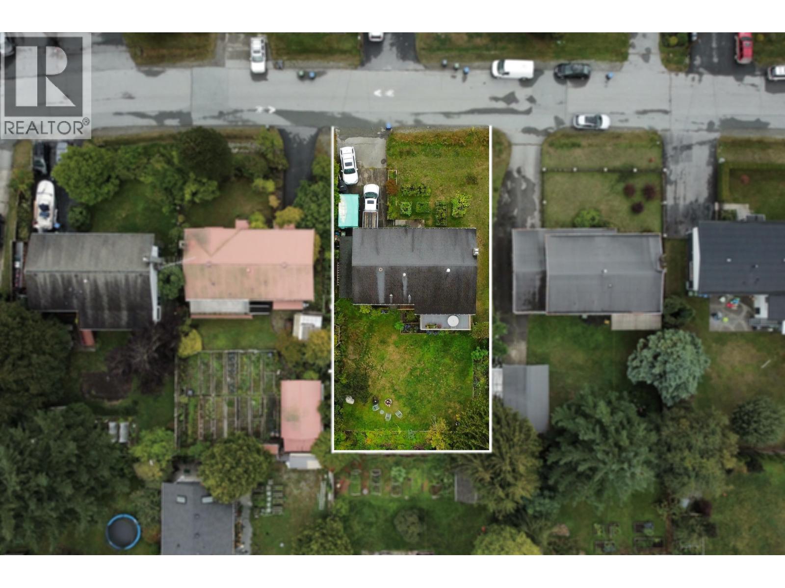 38159 HEMLOCK AVENUE, Squamish