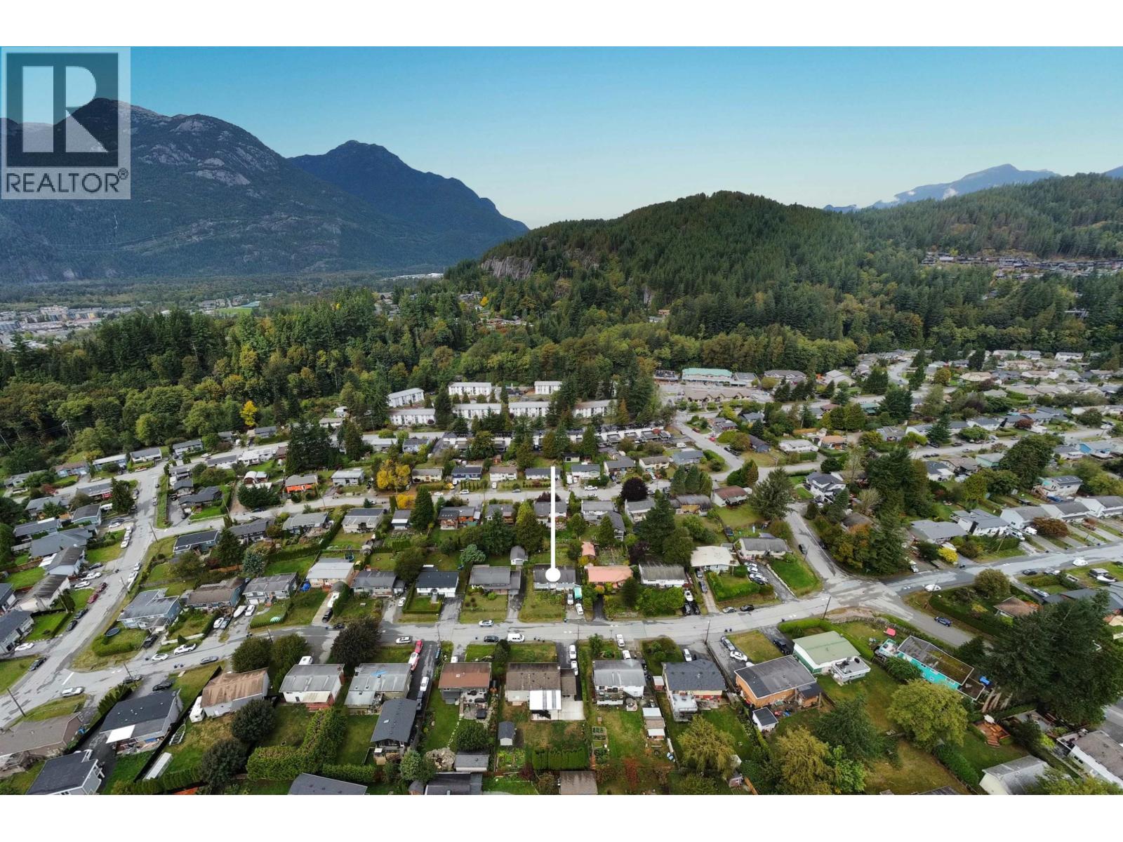 38159 HEMLOCK AVENUE, Squamish