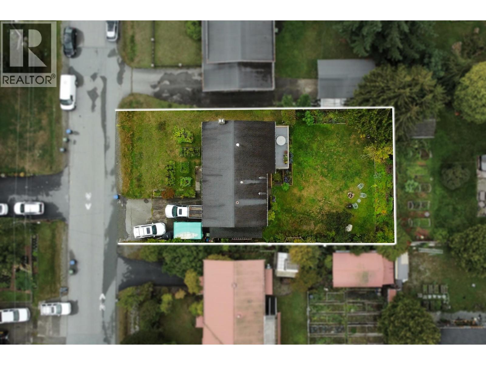 38159 HEMLOCK AVENUE, Squamish