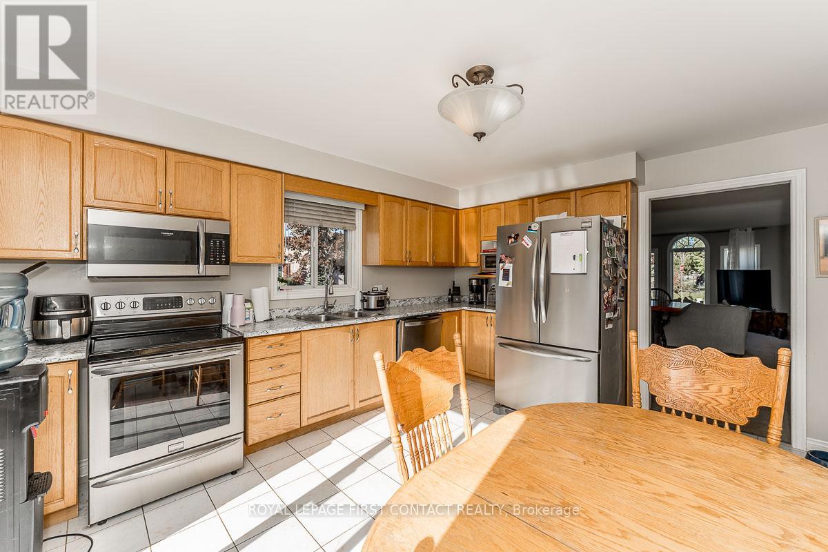 Single Family House Bungalow for Sale in  LANG DRIVE Barrie (Northwest) 