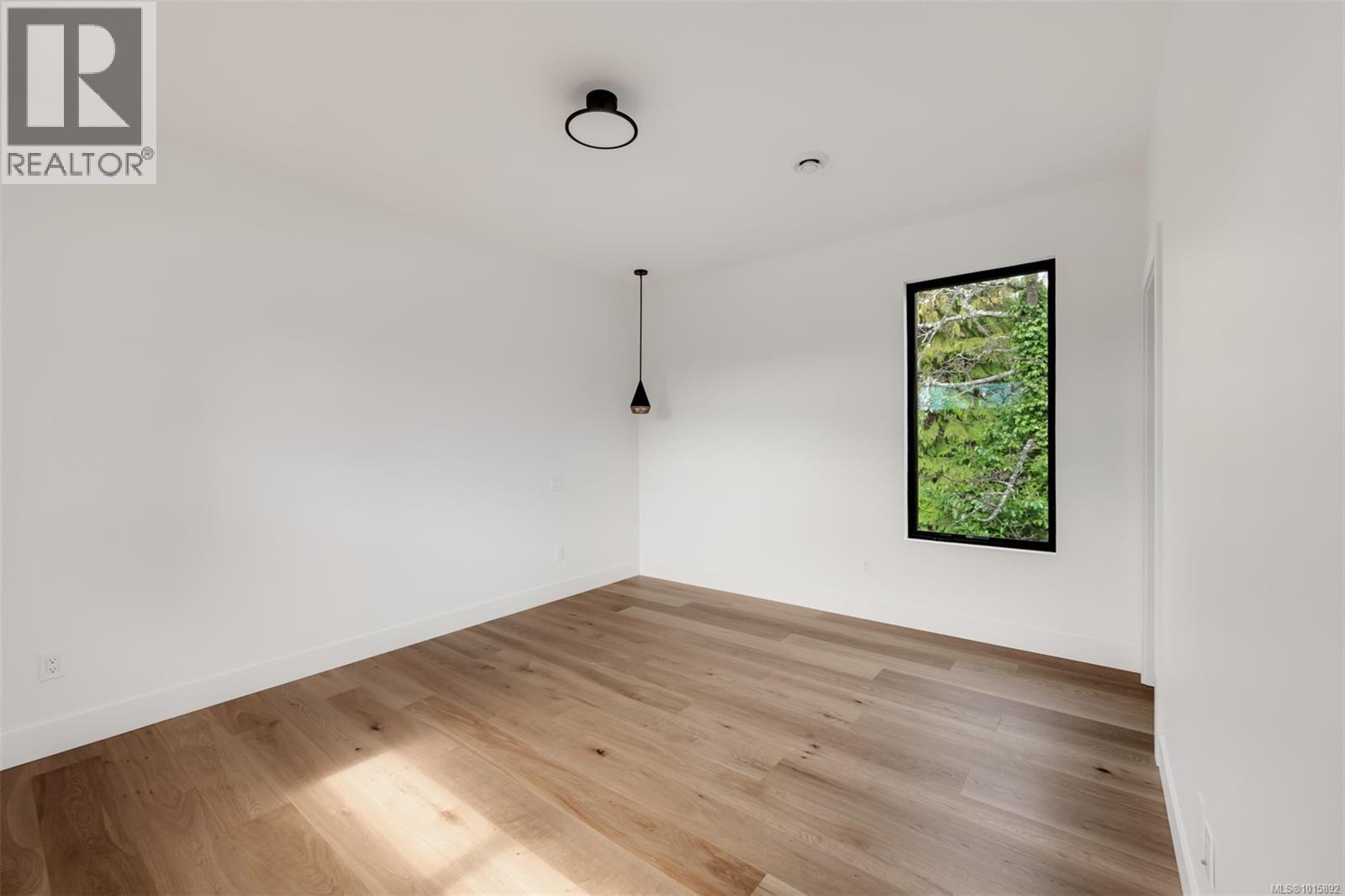  1542 Despard Avenue, Victoria