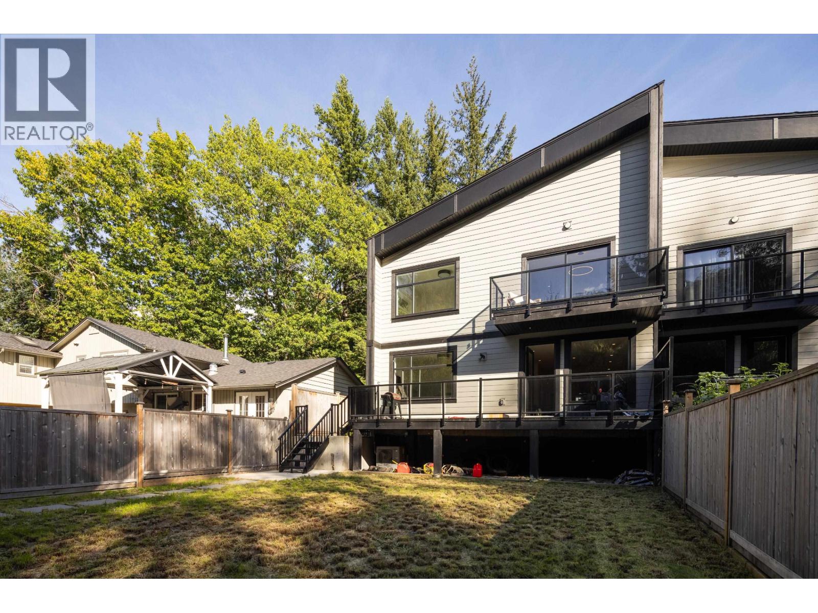 41727 GOVERNMENT ROAD, Squamish