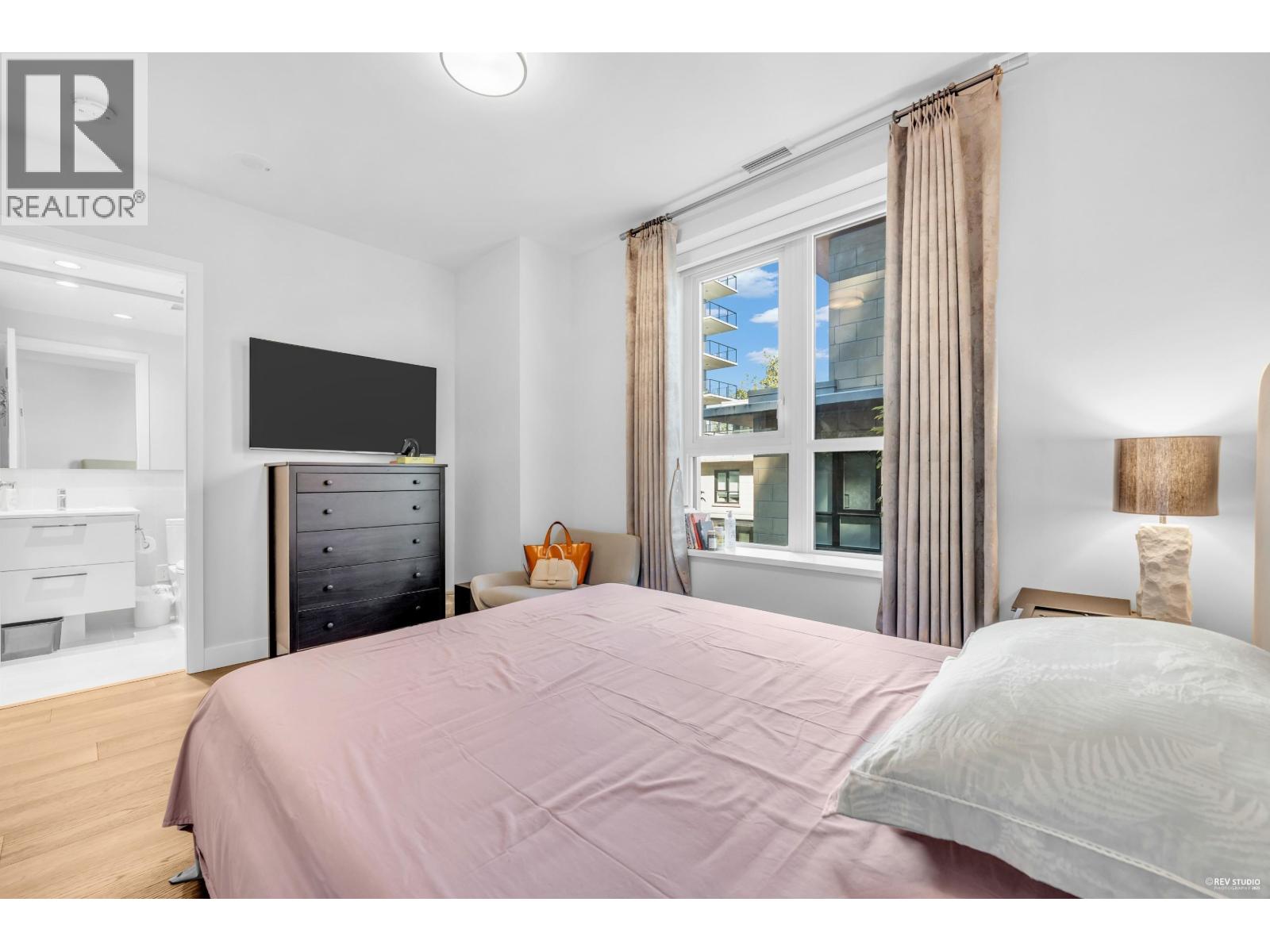 TH-5 5410 SHORTCUT ROAD, Vancouver