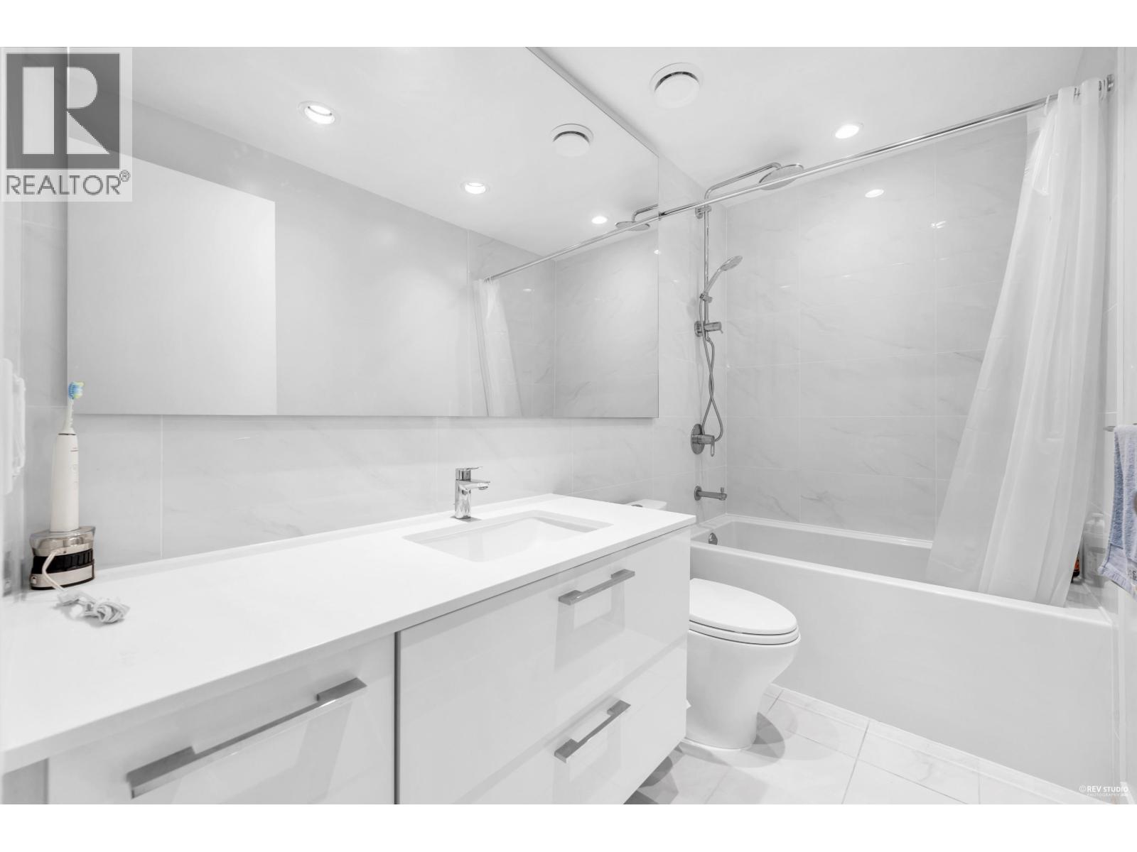 TH-5 5410 SHORTCUT ROAD, Vancouver