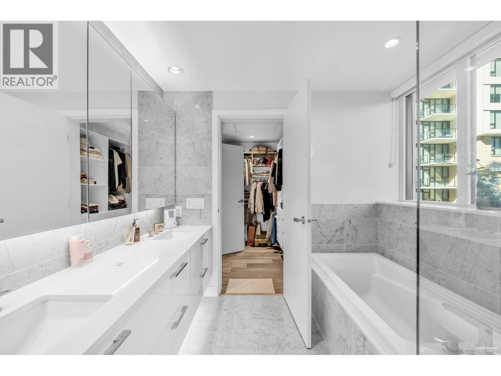 TH-5 5410 SHORTCUT ROAD, Vancouver