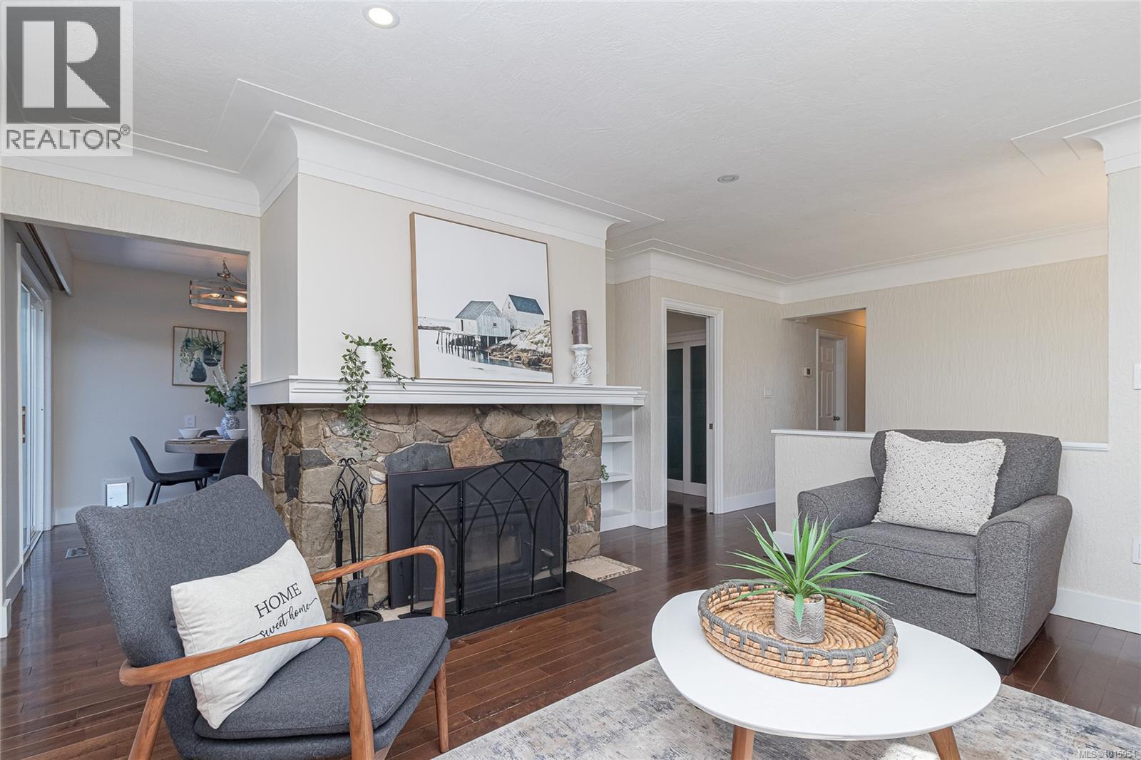  756 Snowdrop Avenue, Saanich