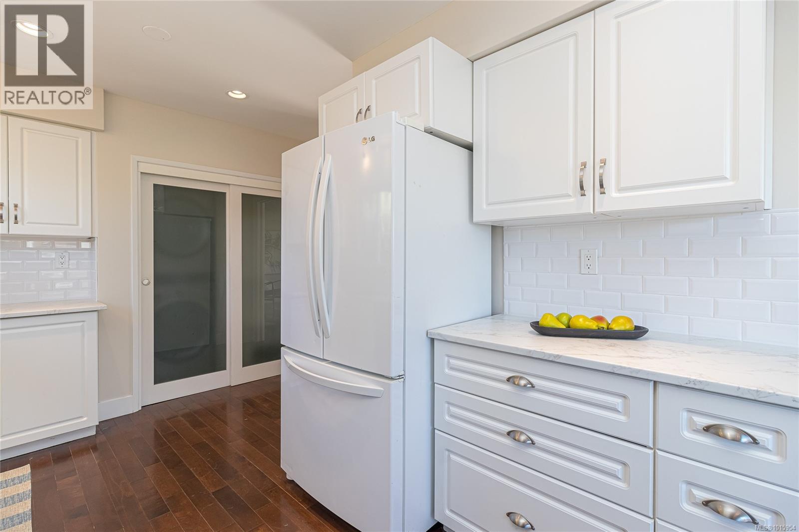  756 Snowdrop Avenue, Saanich