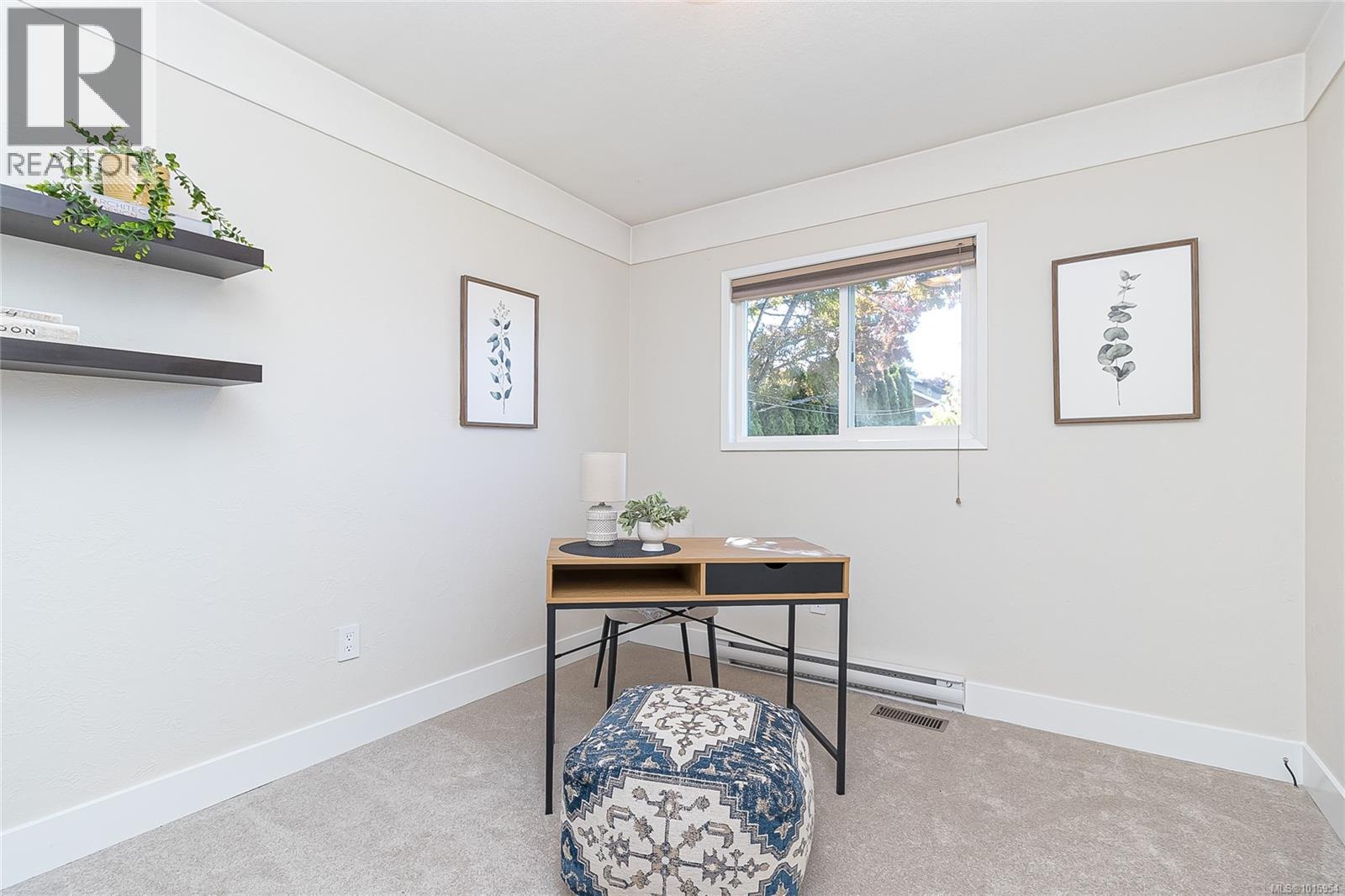  756 Snowdrop Avenue, Saanich