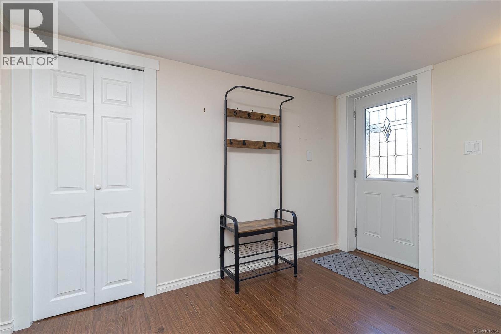  756 Snowdrop Avenue, Saanich
