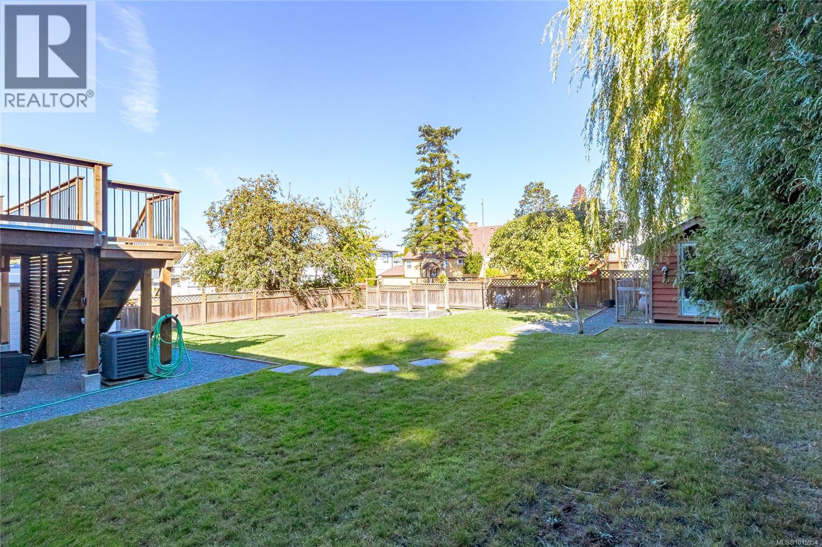  756 Snowdrop Avenue, Saanich