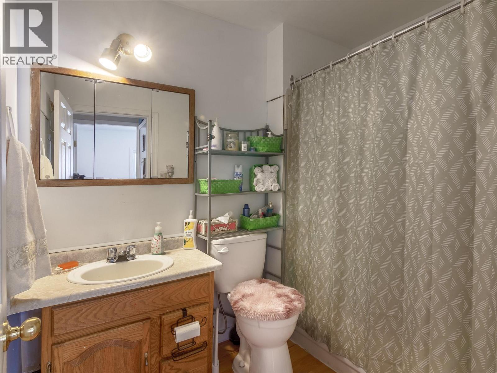  662 Ellis Street, Penticton
