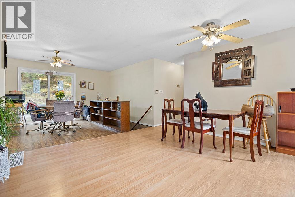 2429 Salmon River Road, Salmon Arm