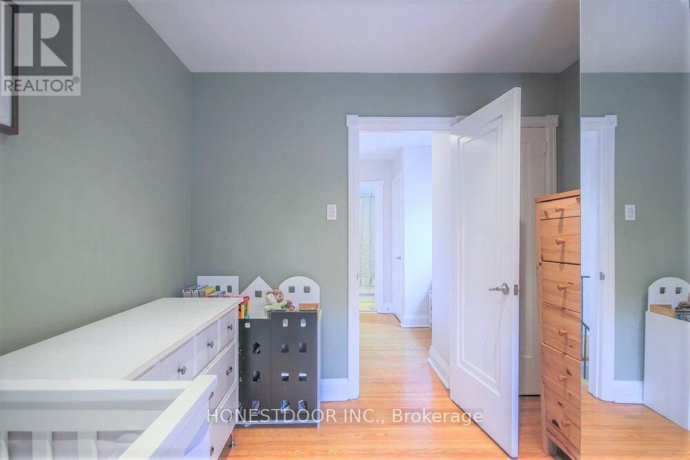 1173 BROADVIEW AVENUE - 20