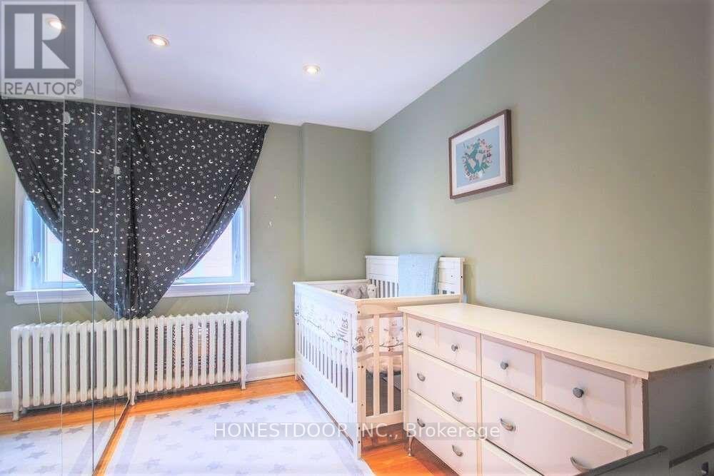 1173 BROADVIEW AVENUE - 21