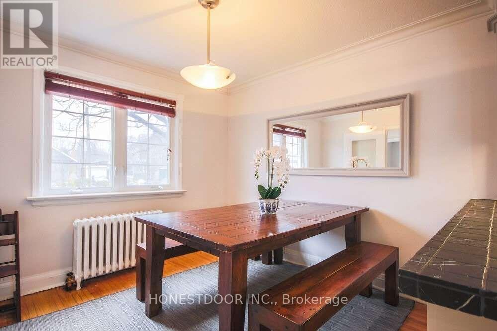 1173 BROADVIEW AVENUE - 24