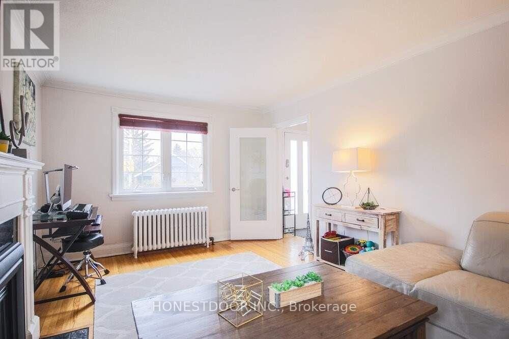 1173 BROADVIEW AVENUE - 27