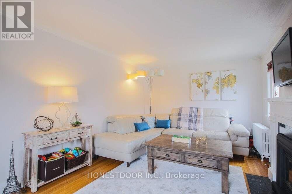 1173 BROADVIEW AVENUE - 29