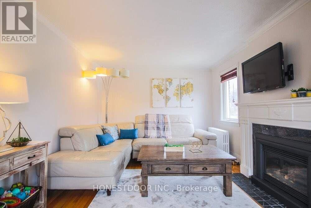 1173 BROADVIEW AVENUE - 30