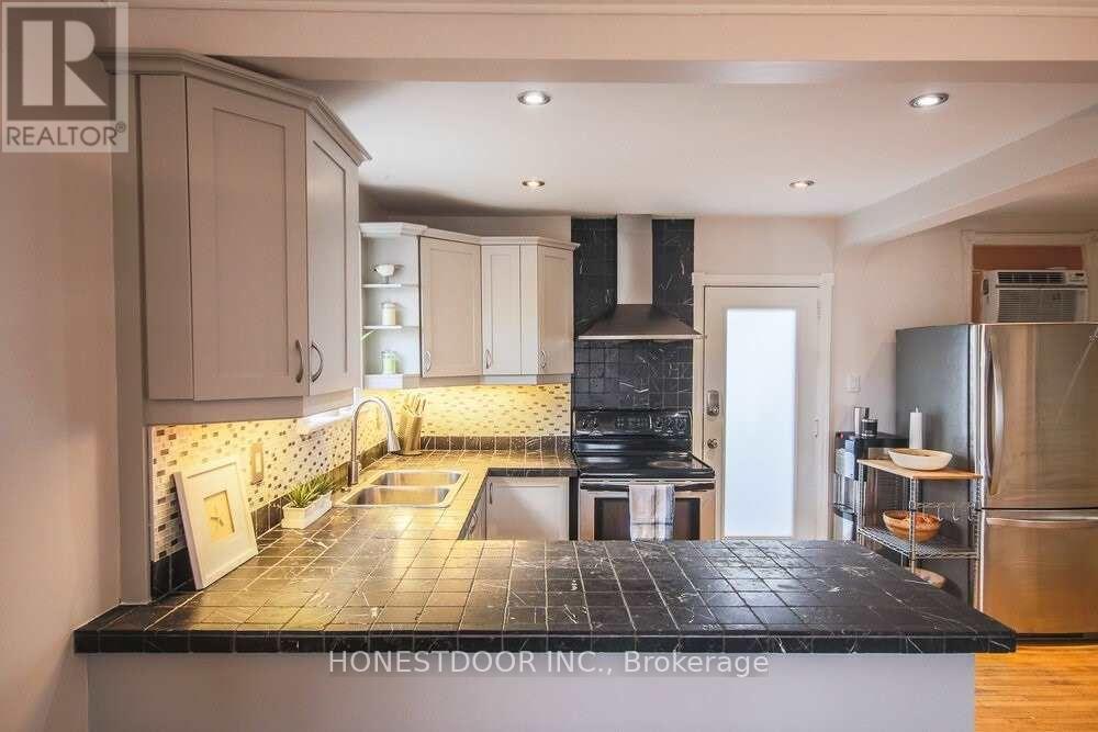 1173 BROADVIEW AVENUE - 34