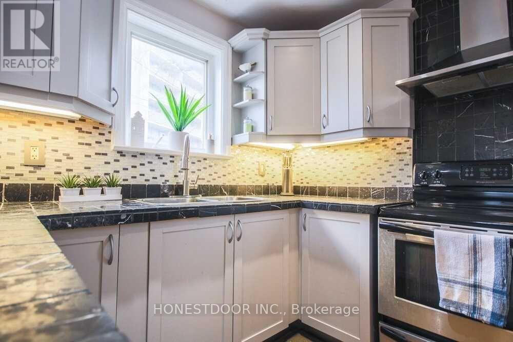 1173 BROADVIEW AVENUE - 35