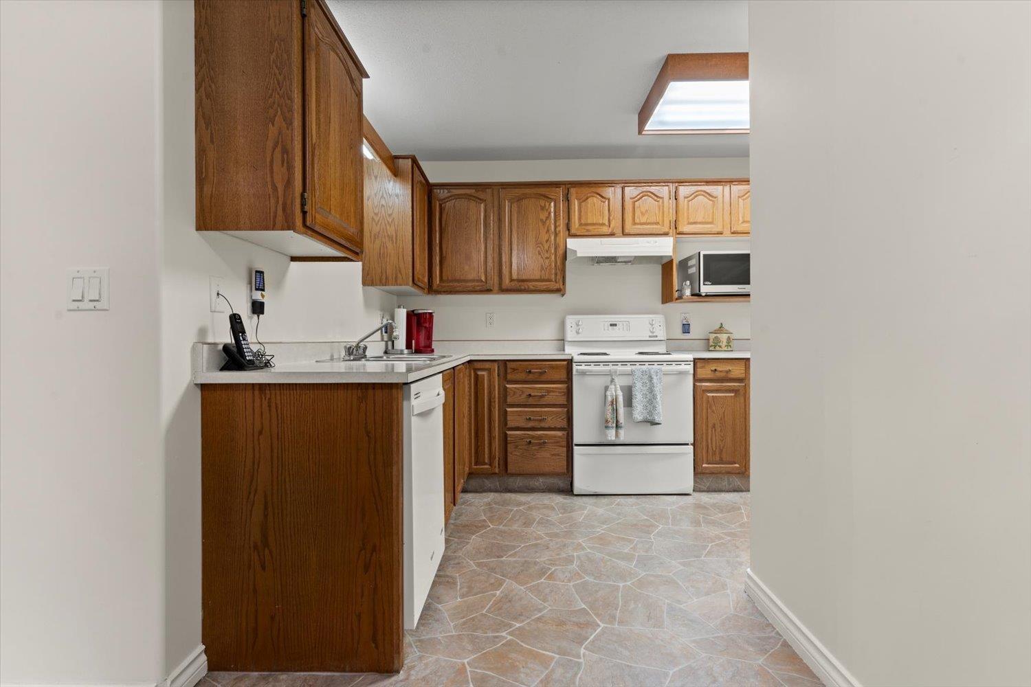 201 8985 MARY STREET, Chilliwack Proper West, Chilliwack