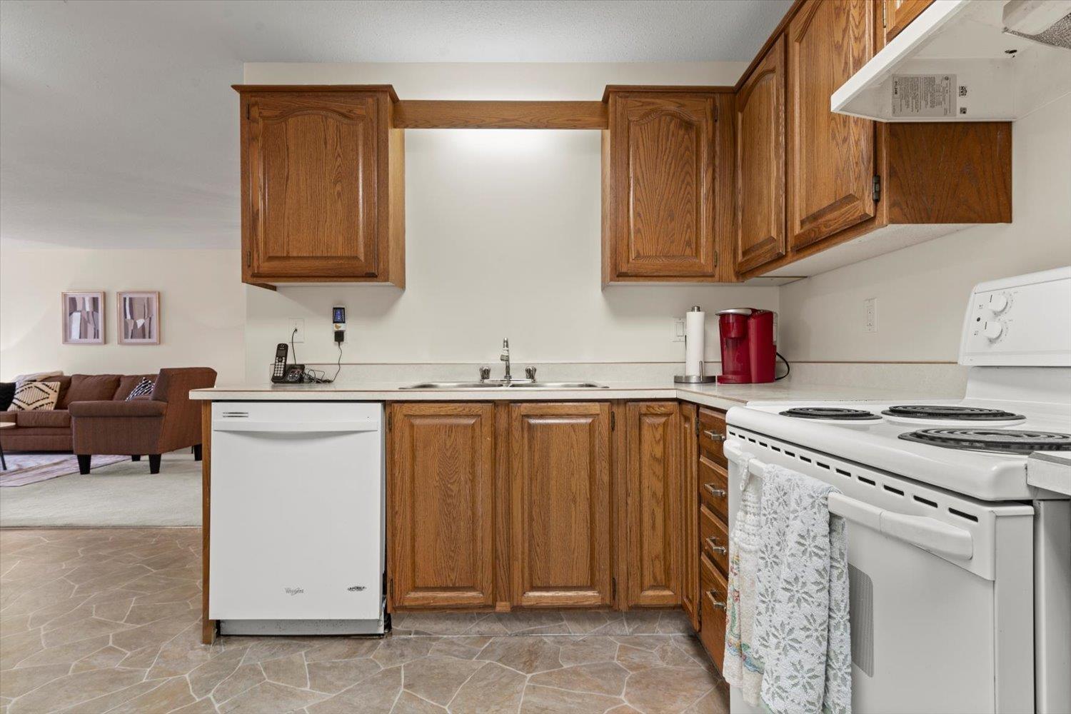 201 8985 MARY STREET, Chilliwack Proper West, Chilliwack