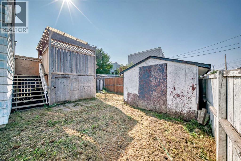 Single Family House Bi-level for Sale in  B Street SE Penbrooke Meadows Calgary 