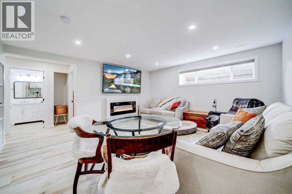 Single Family House Bungalow for Sale in  Mt Sundance Landing W Sunridge Lethbridge 