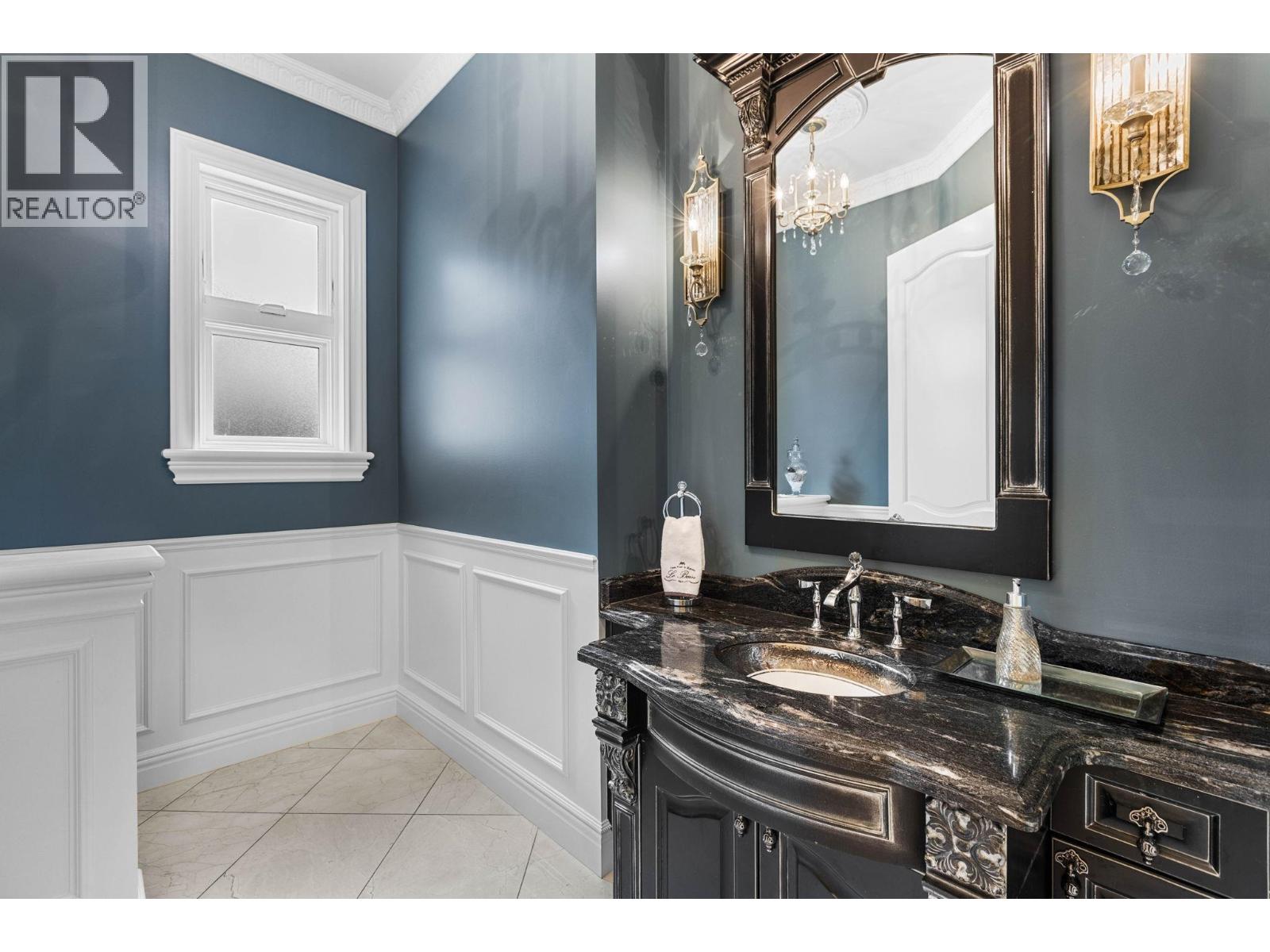 3116 BAINBRIDGE AVENUE, Burnaby